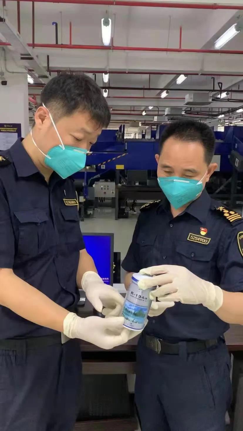 <a href='http://www.zdgcsg.com' title='危險品運輸' >危險品運輸</a>