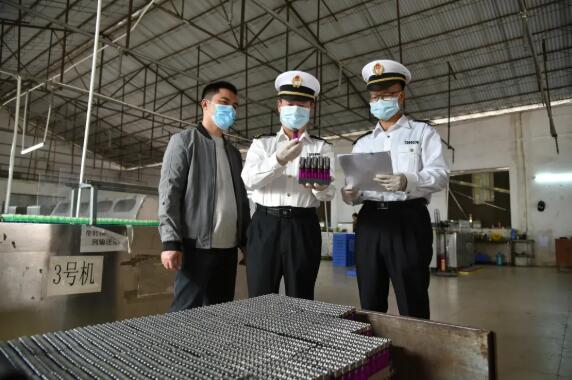 <a href='http://www.zdgcsg.com' title='危險品運輸' >危險品運輸</a>