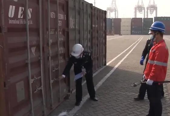 <a href='http://www.zdgcsg.com' title='危險品運輸' >危險品運輸</a>