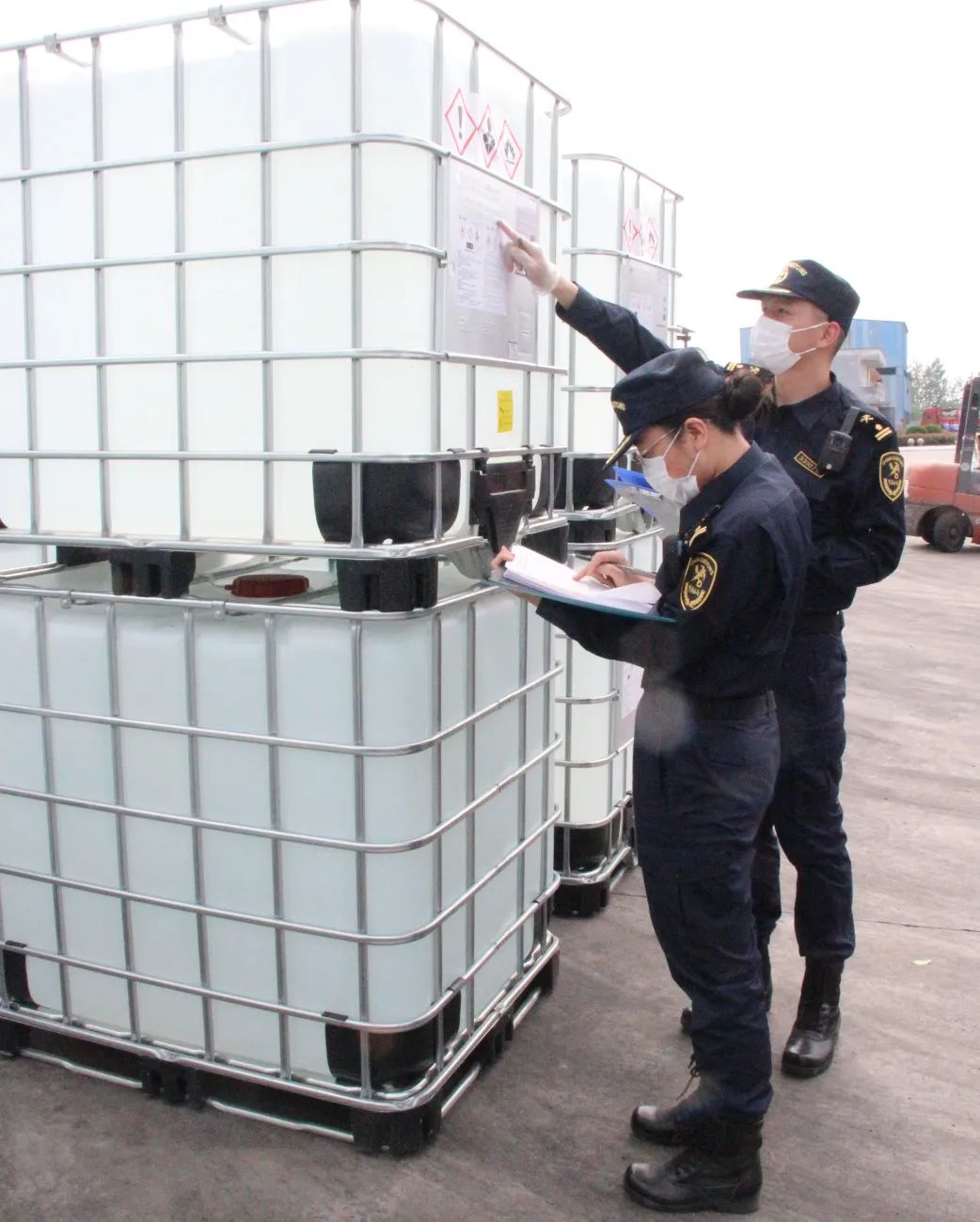 中港<a href='http://www.zdgcsg.com' title='危險品貨運' >危險品貨運</a>