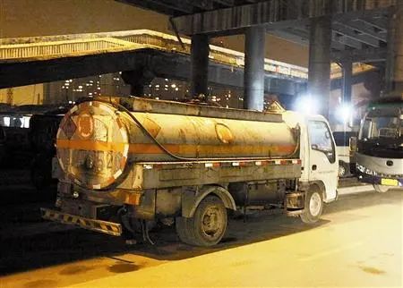 <a href='http://www.zdgcsg.com' title='危險(xiǎn)品貨運(yùn)' >危險(xiǎn)品貨運(yùn)</a>