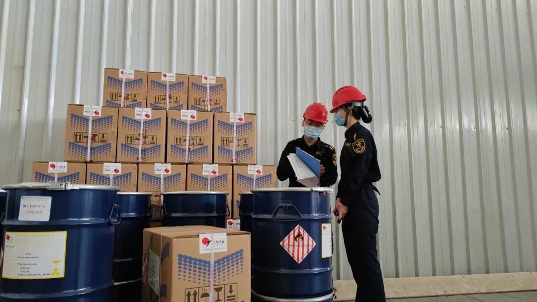 中港<a href='http://www.zdgcsg.com' title='危險品海運' >危險品海運</a>